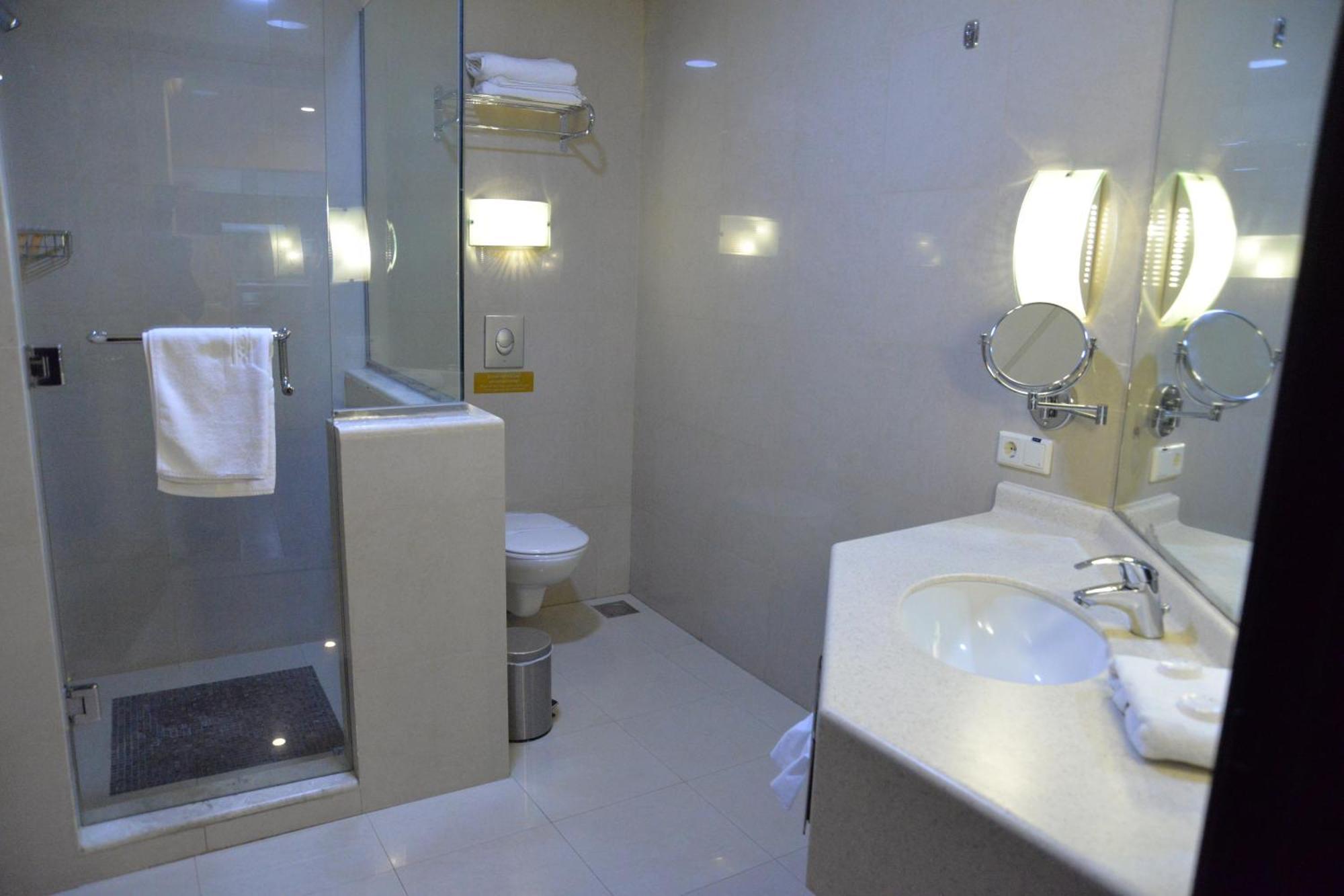 The Palace Suites Al-Khubar Exteriér fotografie