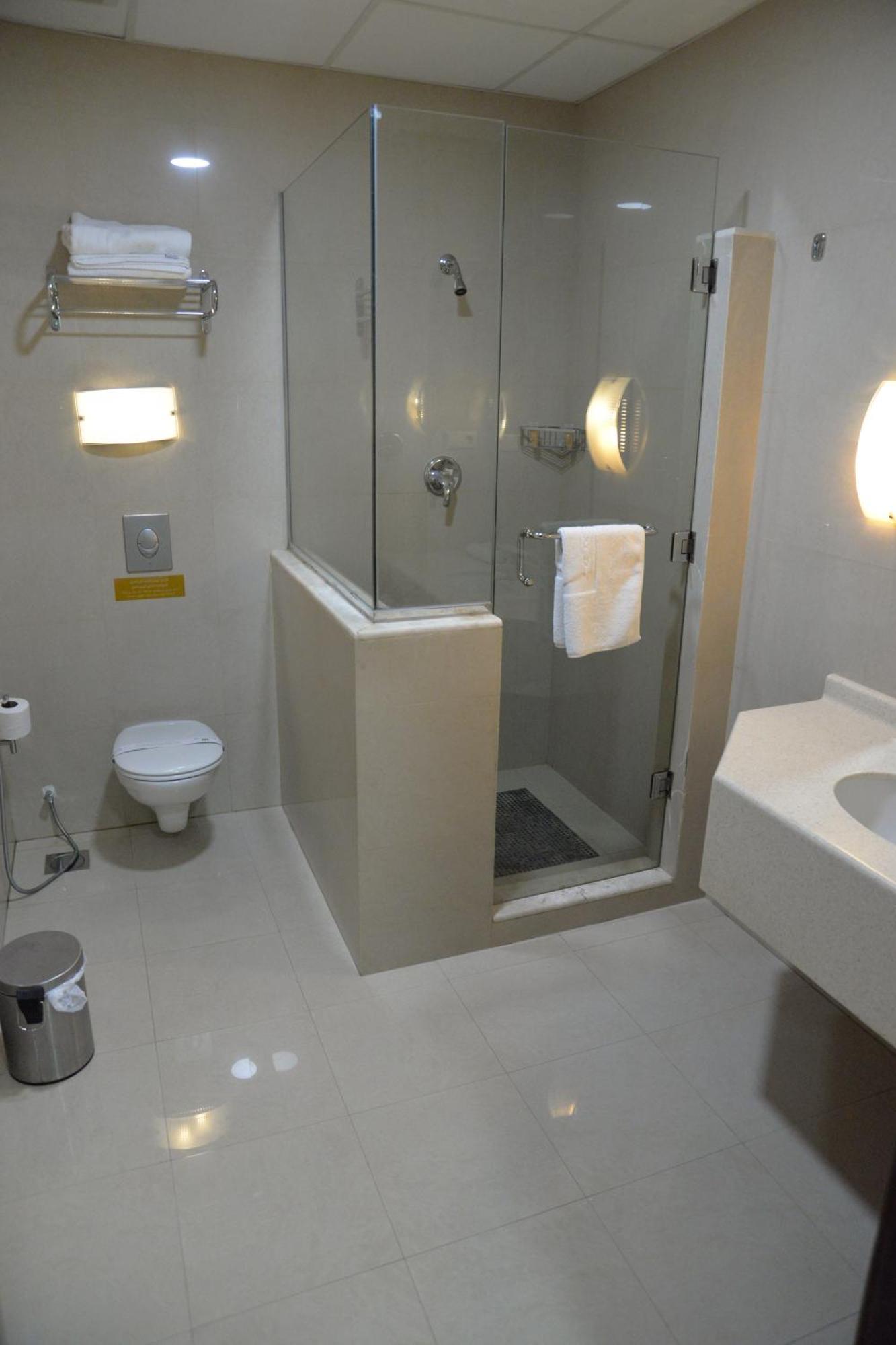 The Palace Suites Al-Khubar Exteriér fotografie